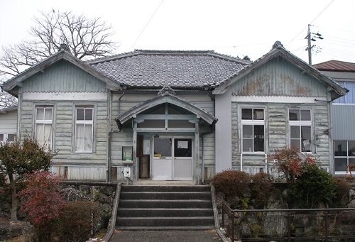 旧伊深村役場庁舎（自治会館として使われていた頃）の画像