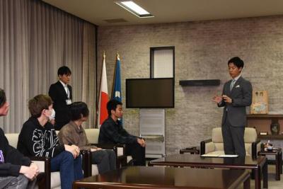 『2024年みのかも成人式実行委員会』より令和6年能登半島地震への災害義援金の受領式(日本赤十字社岐阜県支部美濃加茂市地区の地区長として)