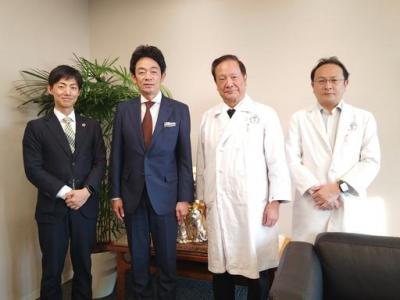 原欣伸犬山市長と中部国際医療センター及び陽子線治療センター視察