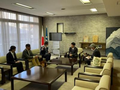 山田典史株式会社ミアビズ代表取締役らとの面談