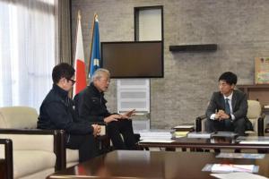 株式会社西田技巧より市立山之上小学校へ『大型天井ファン』の寄贈式