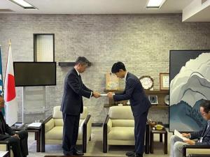 美濃加茂商工会議所より令和6年度予算編成に対する要望書の受理