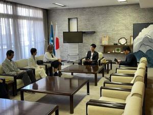美濃加茂ロータリークラブ受け入れ留学生表敬訪問