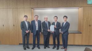 柘植芳文総務副大臣を訪問