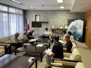 みのかも市民オンブズマン代表らとの面談