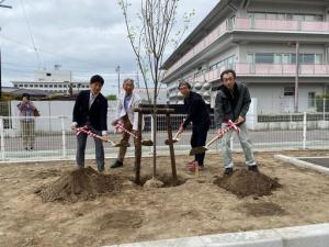 井戸端児童公園竣工式
