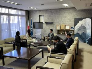 公室での面談写真