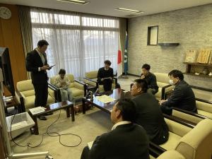 公室での面談写真