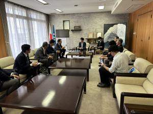 公室での面談写真