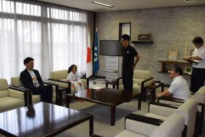 公室での面談写真