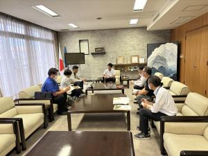 公室での面談写真