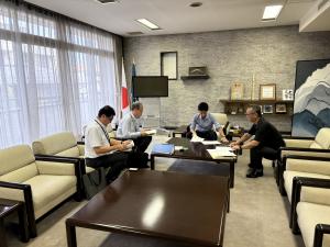 公室での面談写真