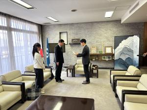 公室での面談写真