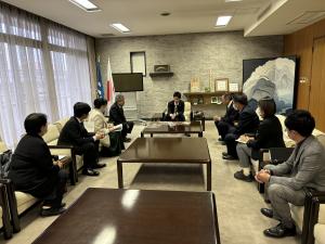 公室での面談写真