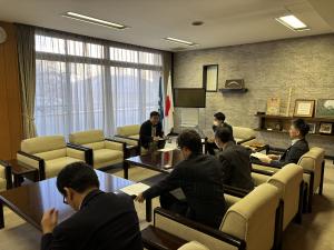 公室での面談写真