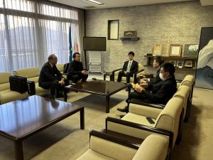 公室での面談写真