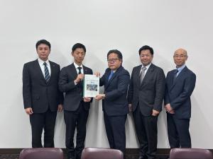 山川清徳財務省主計局主計官