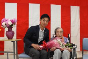 １００歳長寿訪問